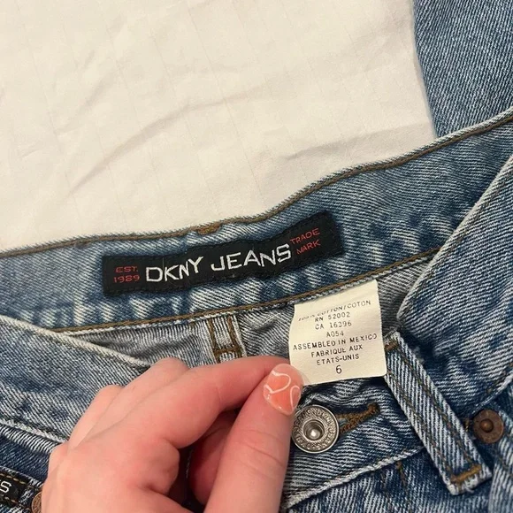 DNKY vintage straight leg jeans - Picture 2 of 4